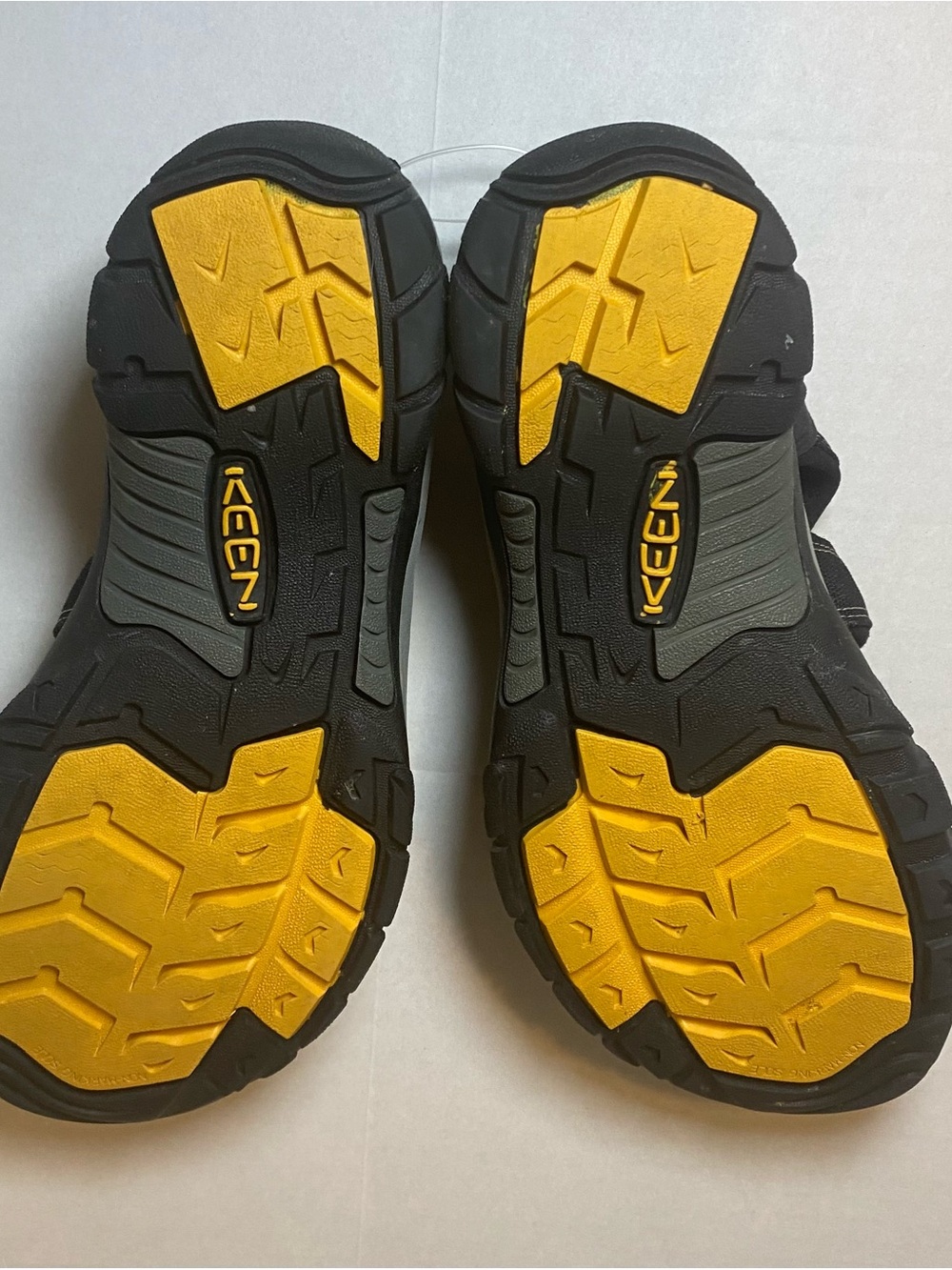 Keen Men's Newport H2 Sport Sandals 1001907 Size 11.5 EU 45 Black Yellow - Picture 8 of 15